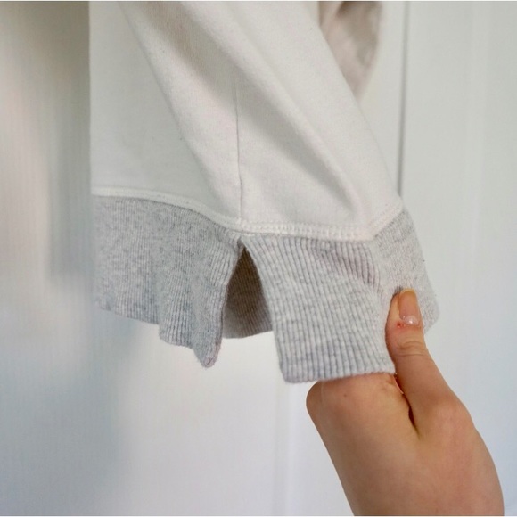 Old Navy Crew Neck Sweater - Picture 5 of 7